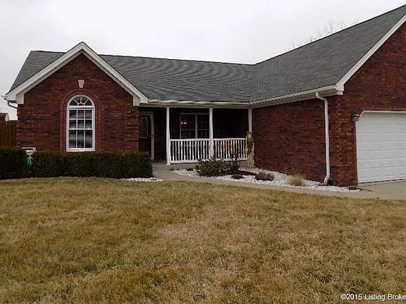 3rd image of 3923 Sarah Dr