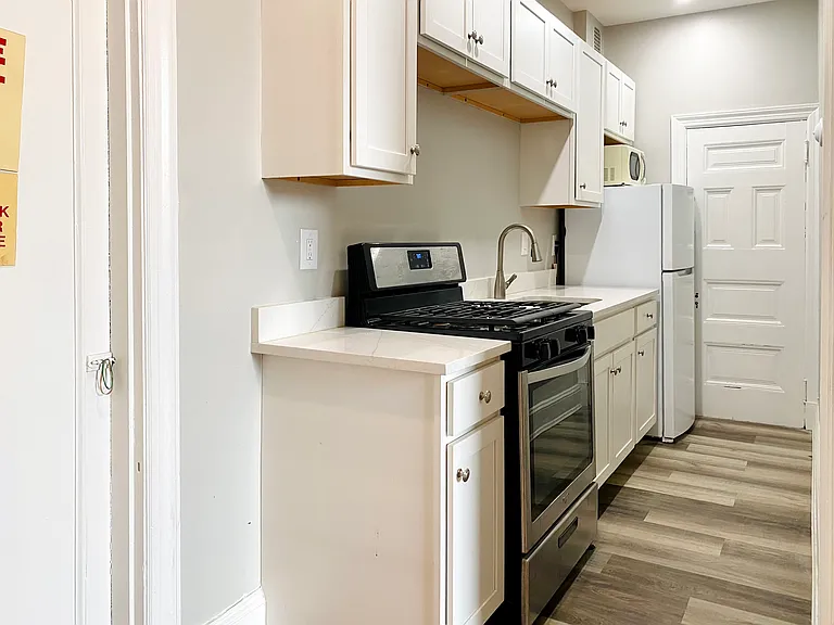 16 W Mount Vernon Pl #2B — Photo 5