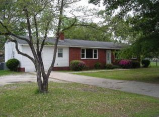 7 McCollum St, Lumberton, NC 28358