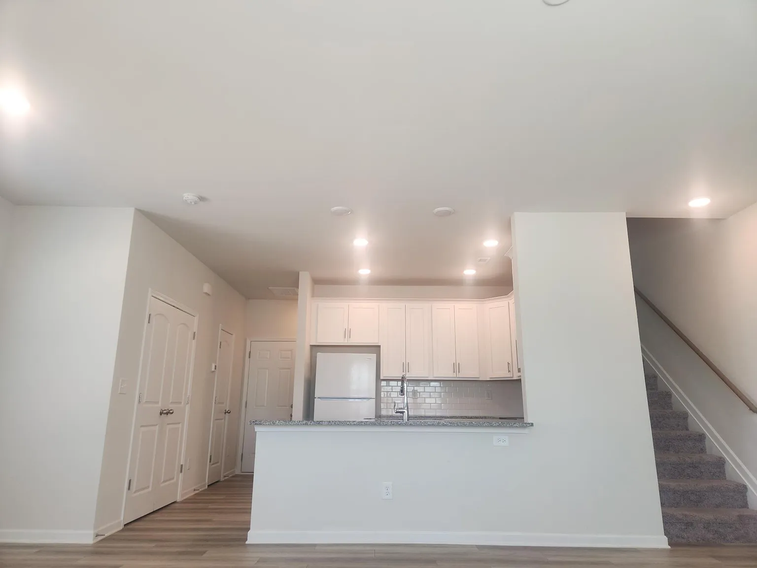 3 bed, 1704 sqft, $2,000 — Photo 3