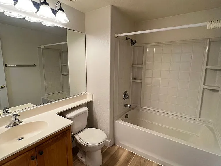 3915 Legend Hills St #104 — Photo 9