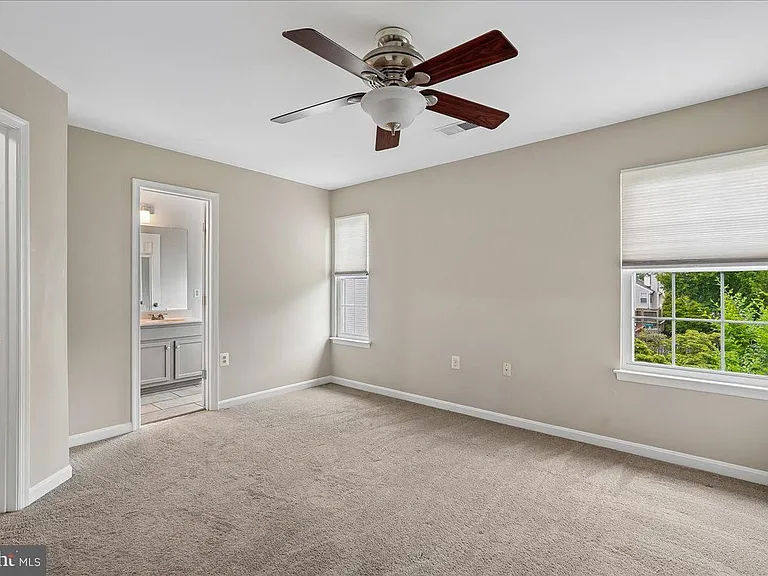 104 Frazer Dr — Photo 23
