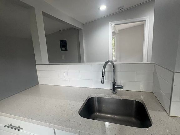 3rd image of 250 W 19th Ave #1B