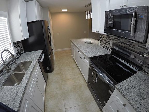 4th image of 7585 Mesa St