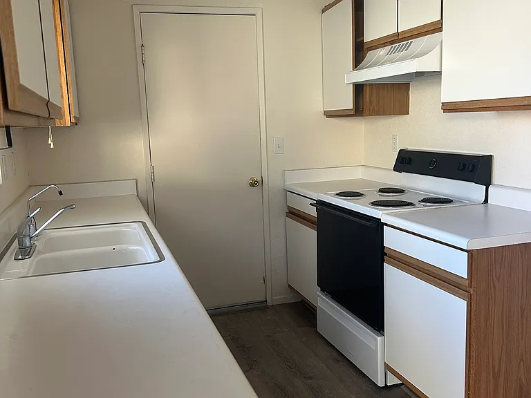 3720 Churchill Dr — Photo 6