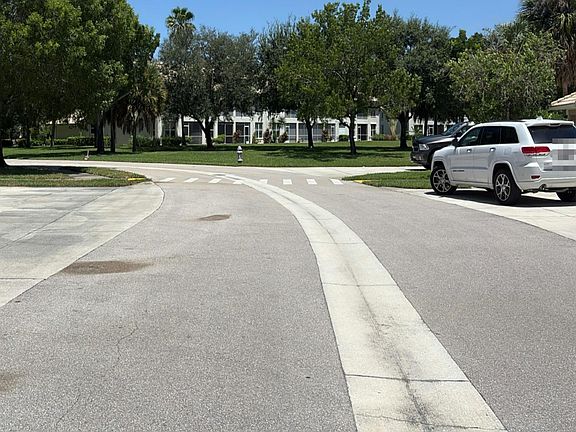 4th image of 365 Stella Maris Dr