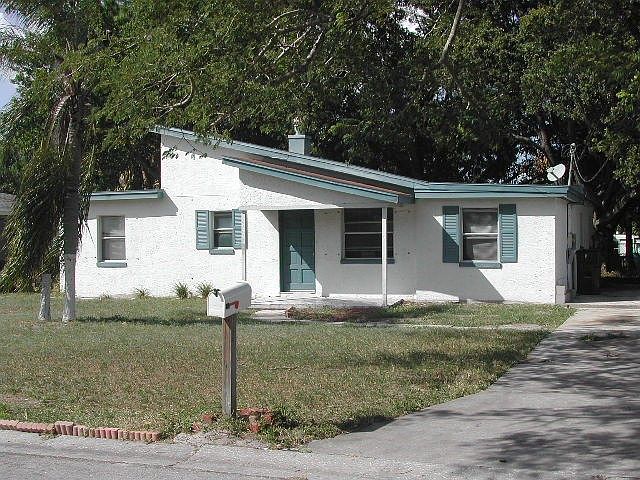 1st image of 4403 W Paxton Ave