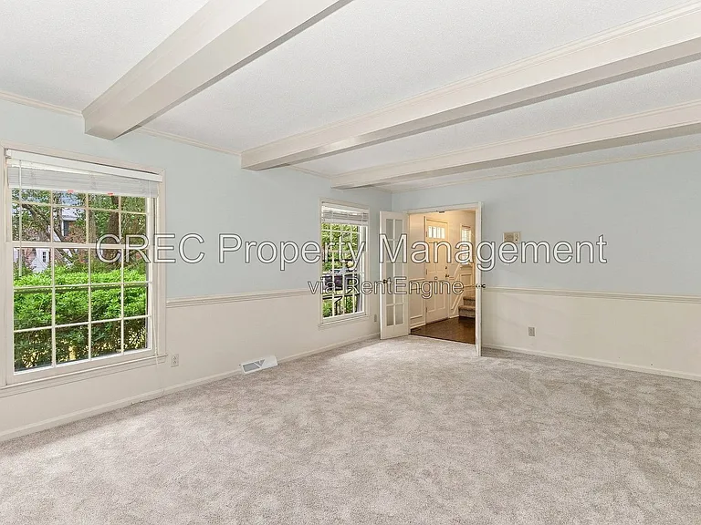 321 Shaftesbury Ln — Photo 30
