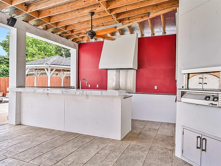 9322 Petersham Dr — Photo 16