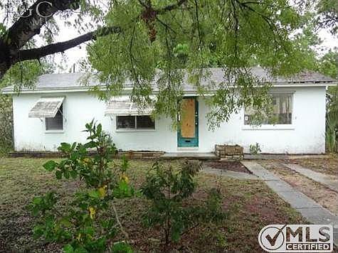 1st image of 2717 Royal Palm Ave