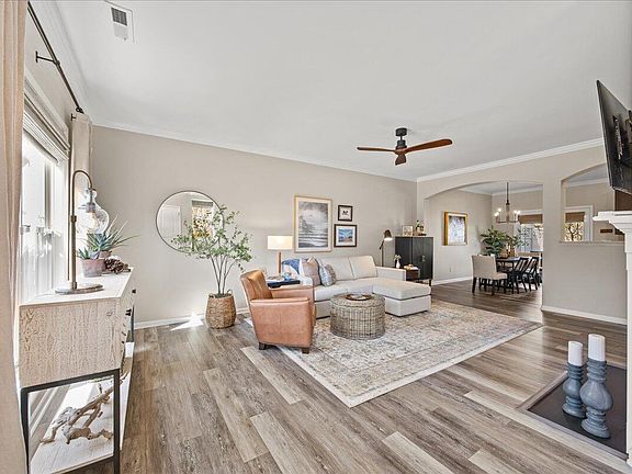 3rd image of 3807 Crimson Clover Ave