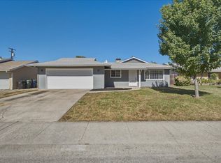 7117 Delhaven Way, North Highlands, CA 95660
