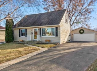 313 Stone St, Beaver Dam, WI 53916