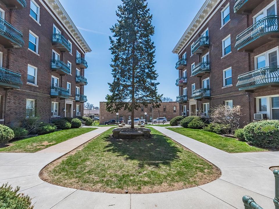 1st image of 2464 Harney St APT 34