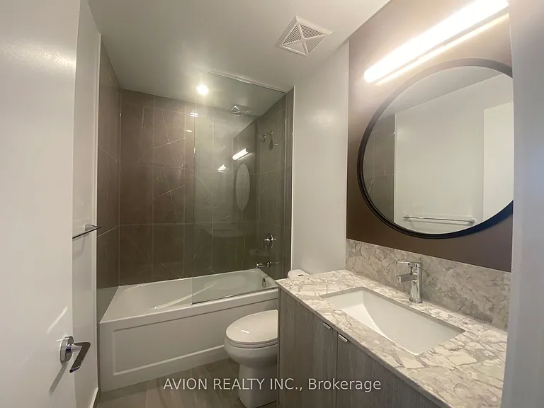 771 Yonge St #1205 — Photo 4