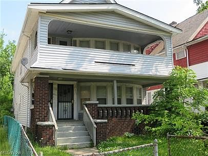 2nd image of 11509 Whitmore Ave #3