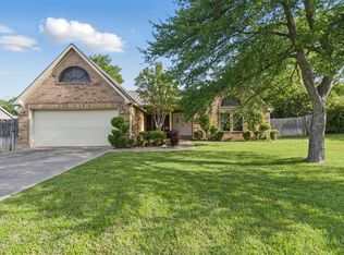 7525 Teakwood Ct, North Richland Hills, TX 76182