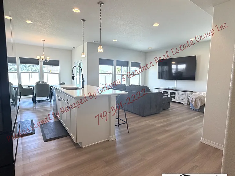 4352 Samaritan Loop — Photo 11