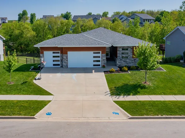 4950 Bulldog Ave, Van Meter, IA 50261