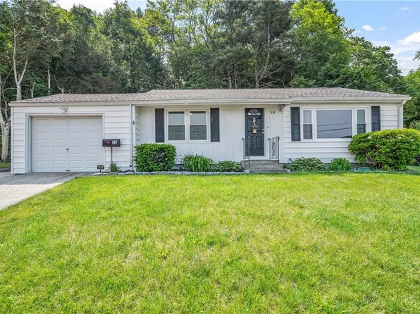 18 Oak Hill Ave, North Smithfield, RI 02896