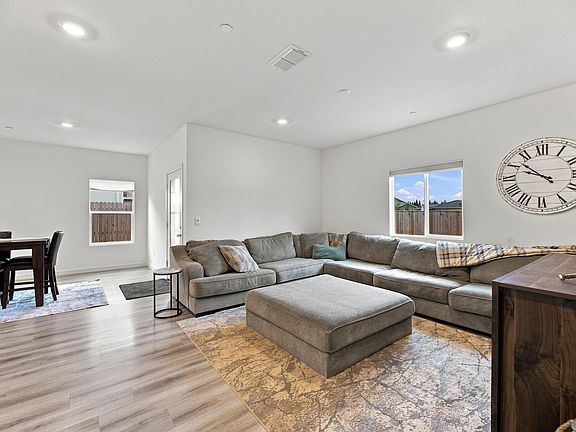 4th image of 5237 Monaco Pkwy