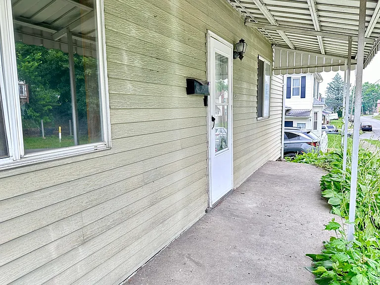 1208 Williams St — Photo 14