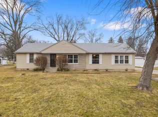 4633 Doenges Dr, Fort Wayne, IN 46815