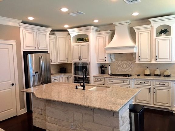 3rd image of 4307 Hadleigh Ln