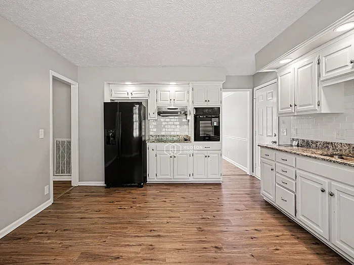 7509 Rolling River Pkwy — Photo 11