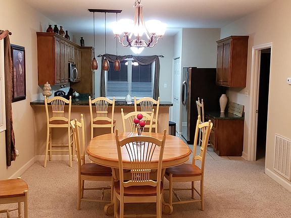 3rd image of 1055 Mariners Way APT 16