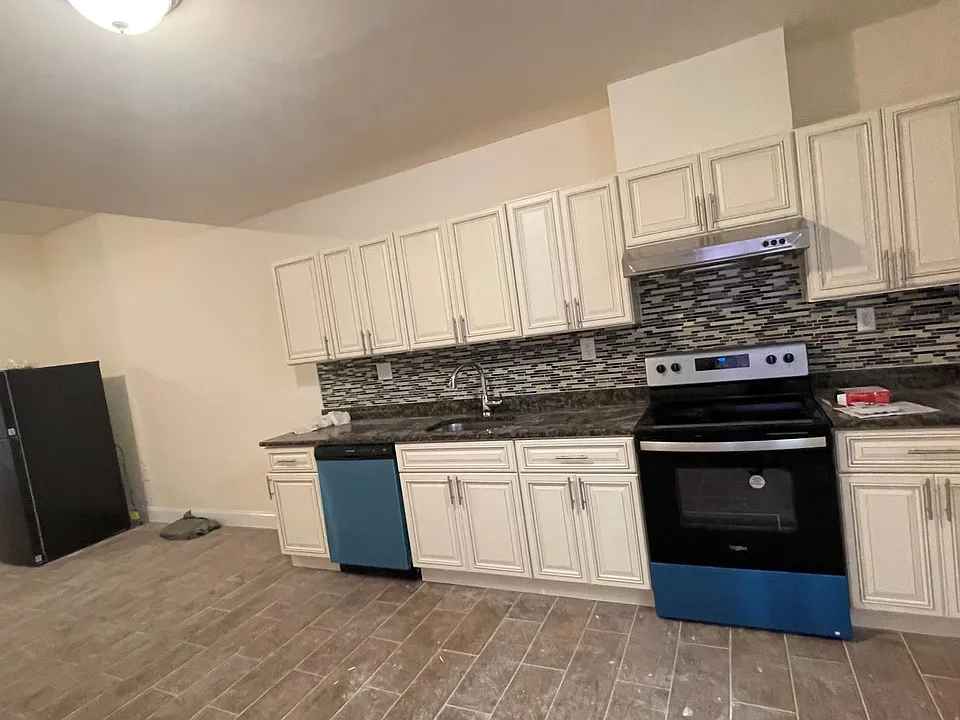 1020 Callowhill St #1A