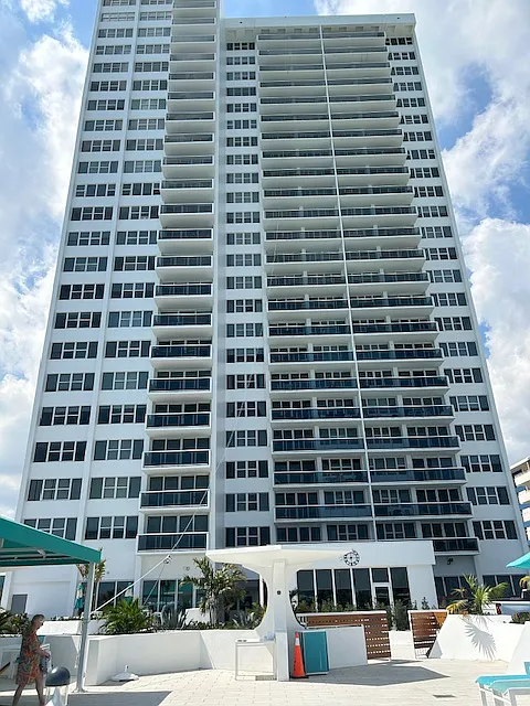 3140 S Ocean Dr #305