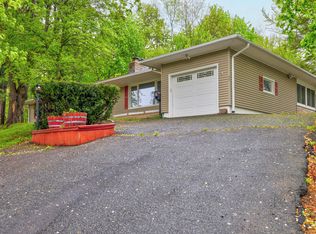 322 Lydale Pl, Meriden, CT 06450