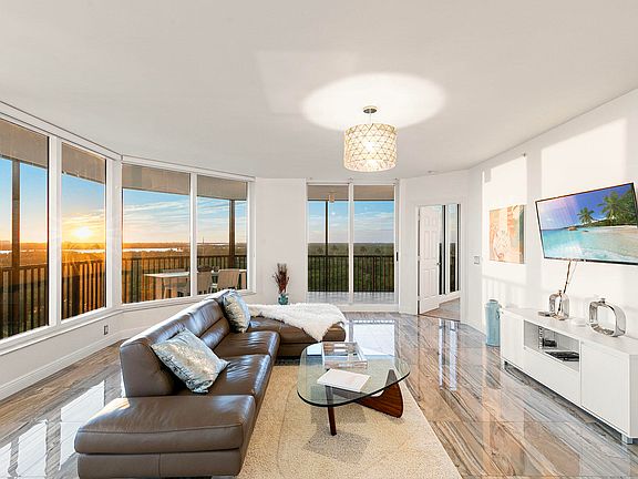 4th image of 1065 Borghese Ln APT 701