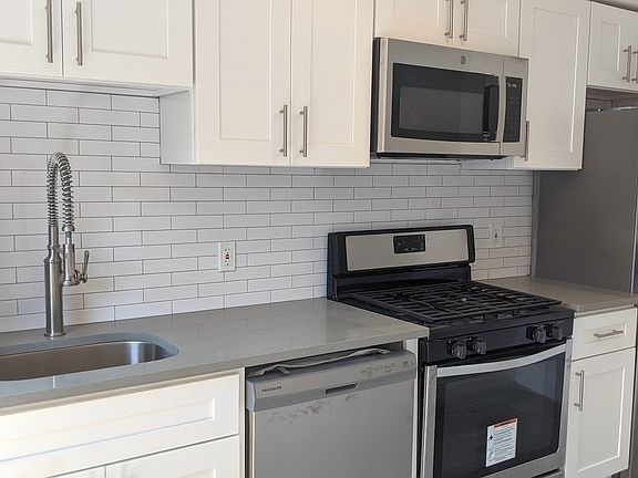 4th image of 280 Lafayette Ave #C