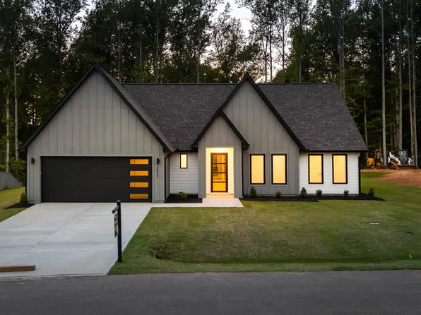 2022 Blessed Dr, Inman, SC 29349