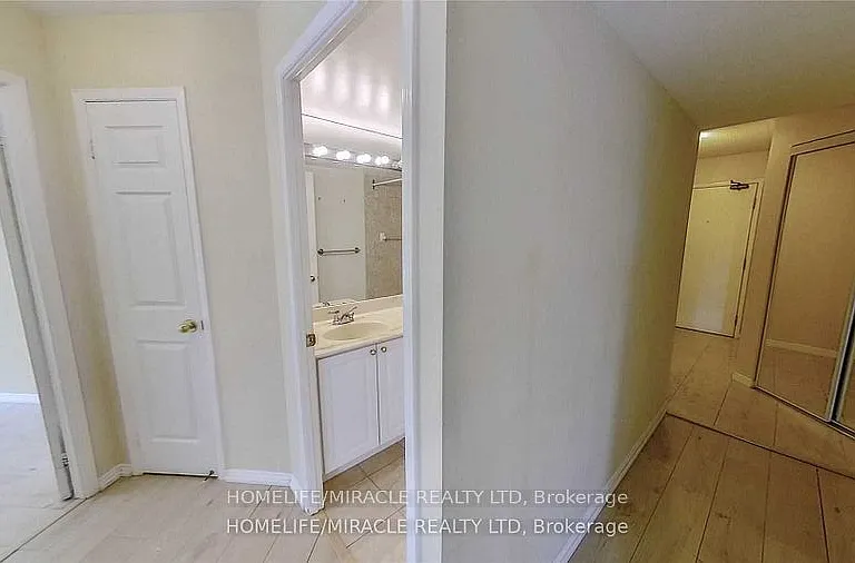 887 Bay St #304 — Photo 15