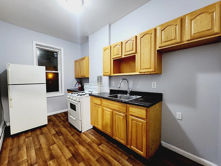 100 Wilkinson Ave #1 — Photo 1