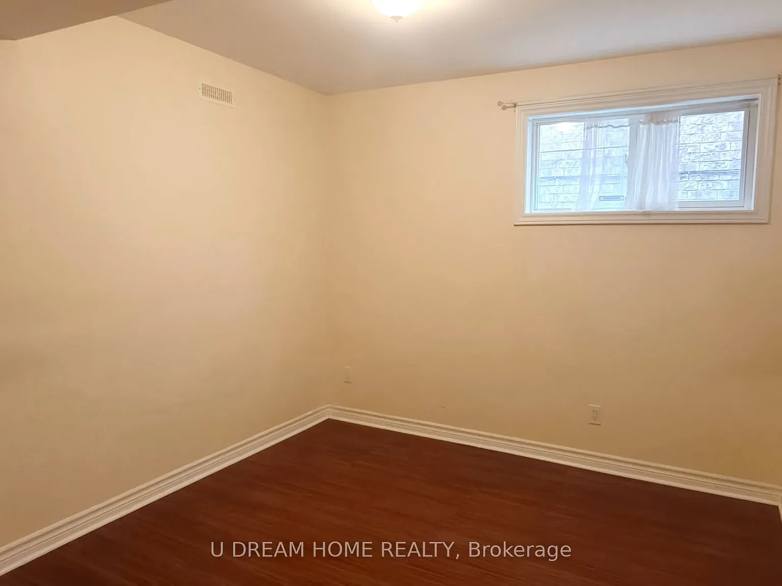 2 bed, $1,800 — Photo 4