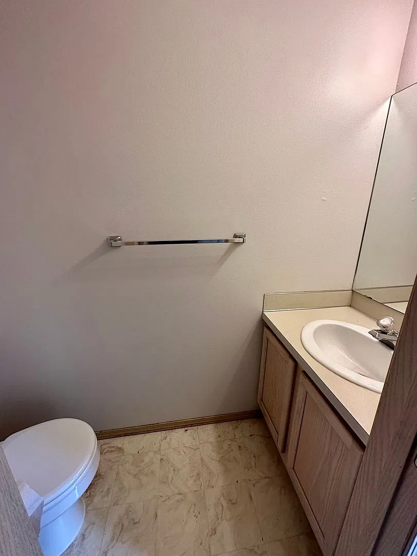 3 Bedroom 2.5 Bath House w/ Garage near Lake Whatcom — Photo 4