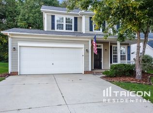 11807 Winter Pine Ln, Charlotte, NC 28269