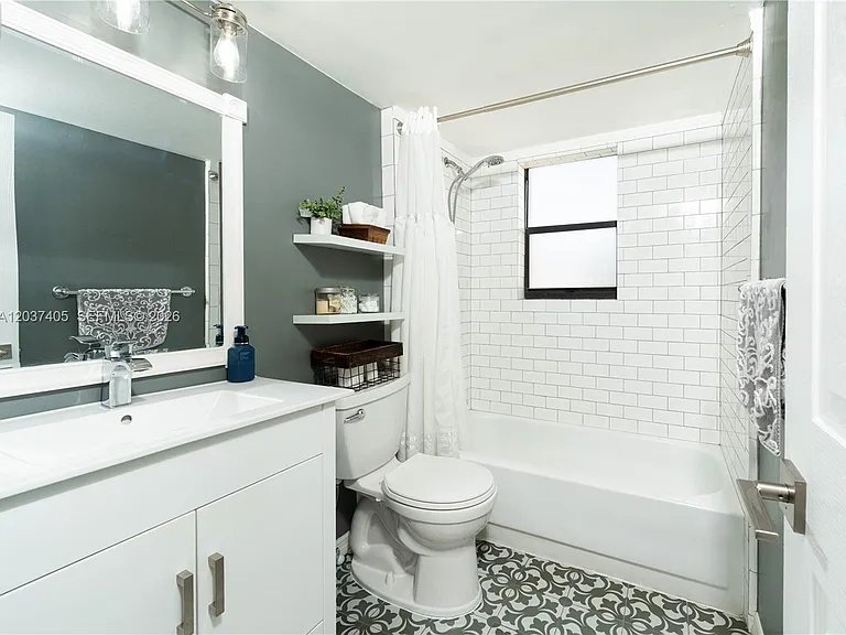 18226 Mediterranean Blvd #5-16 — Photo 15