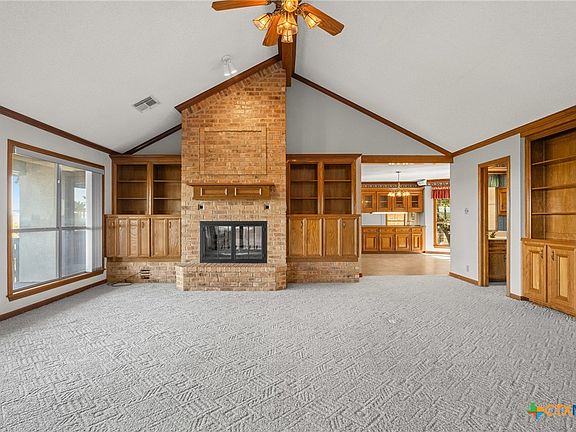 5th image of 1366 Highland Terrace Dr