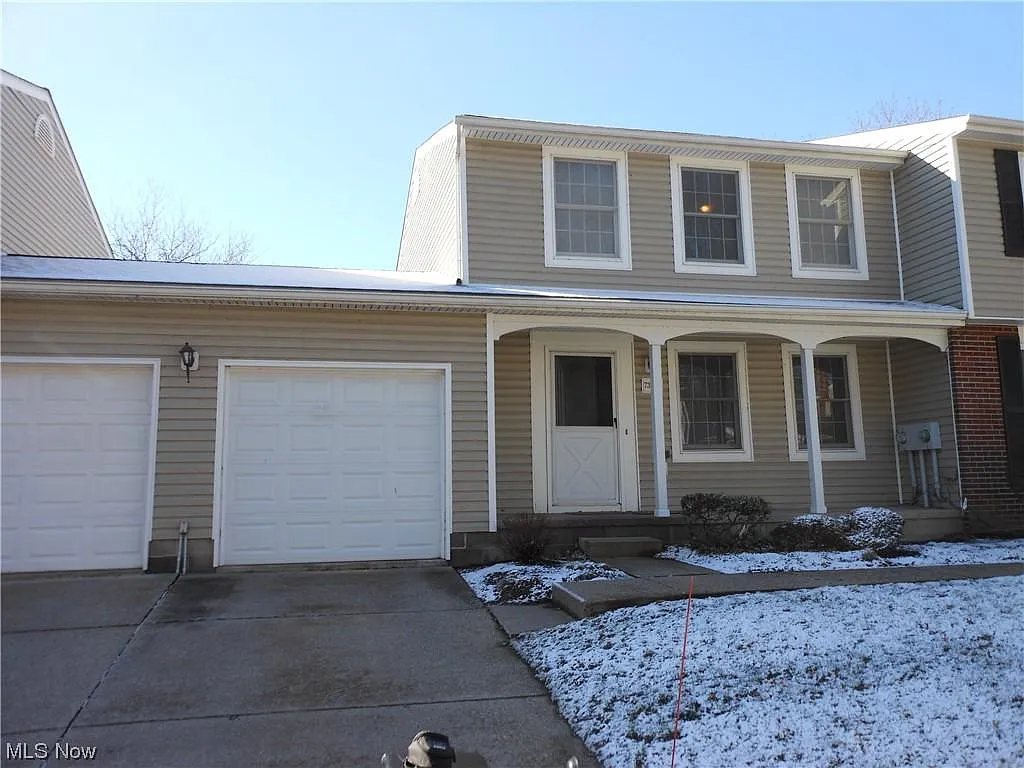 7392 N Chestnut Commons Dr #C photo 1