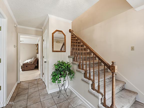 5th image of 10916 Twin Harbour Dr