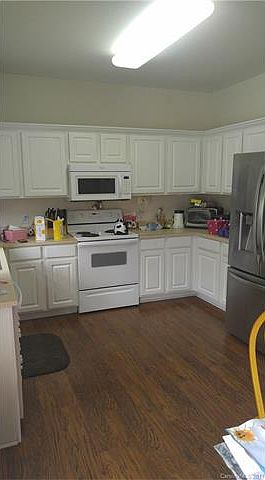 2nd image of 756 Pawley Dr