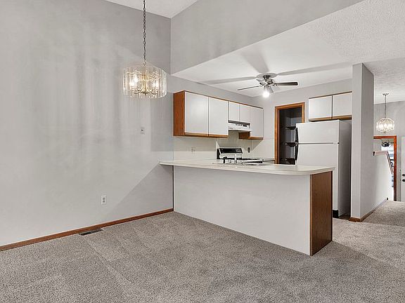Dining/Kitchen
