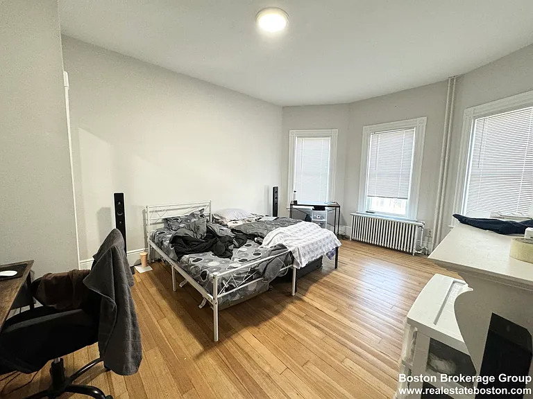 158 Boston St #2 — Photo 3