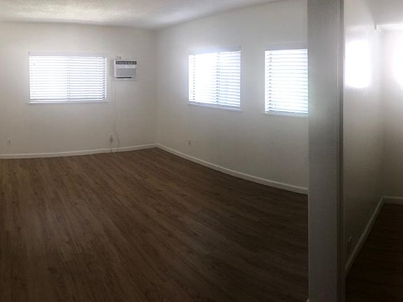 Master bdrm with view of walk-in closet