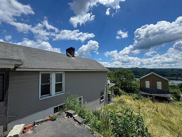 922 Oak St — Photo 2